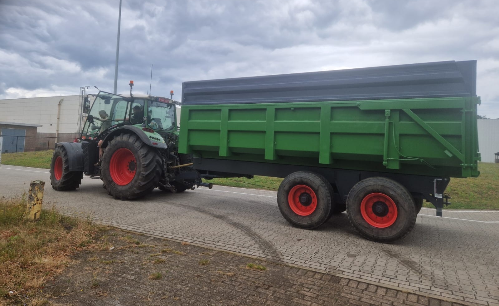 Trailer2 Oud